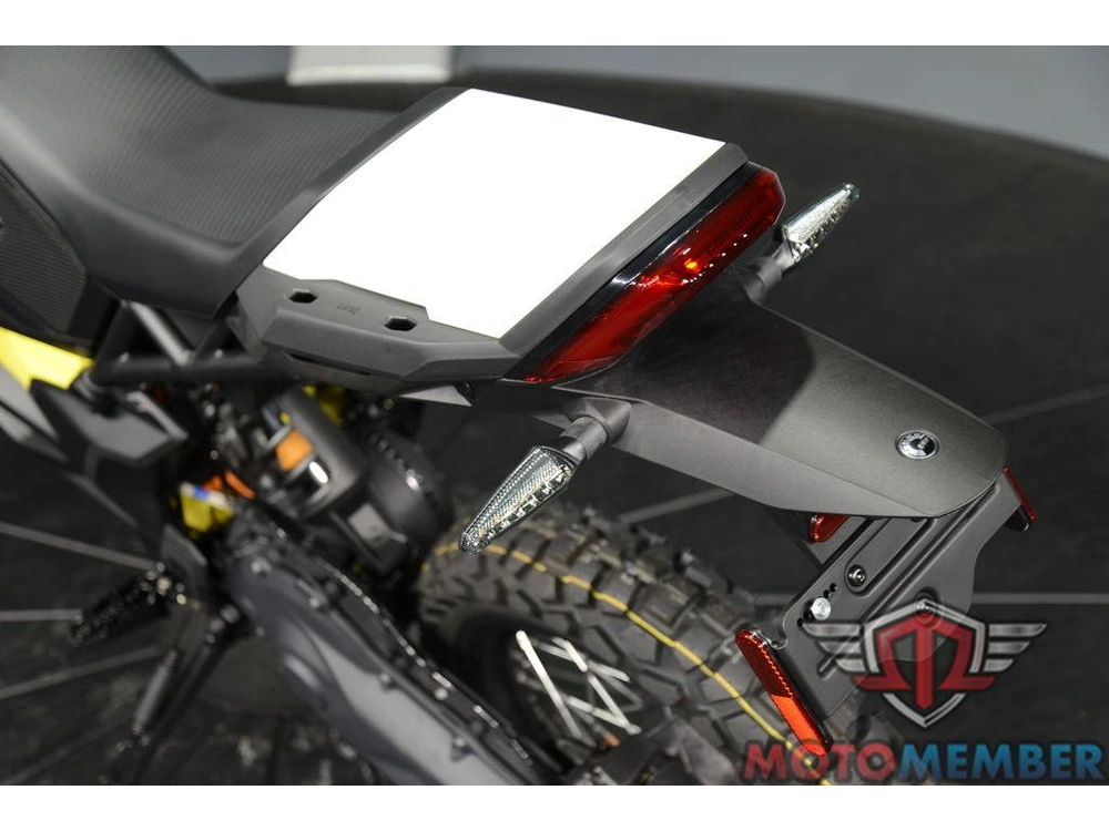 2025 Can-am Origin White alt