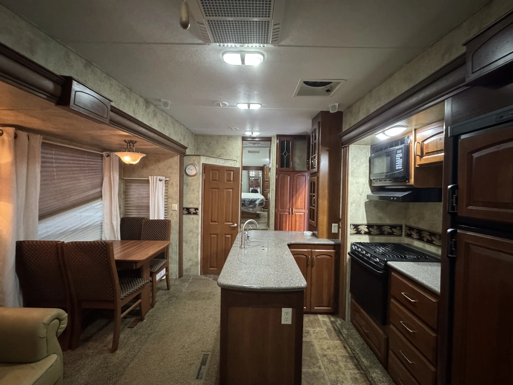 Keystone Rv Avalanche 290rls 2011 alt