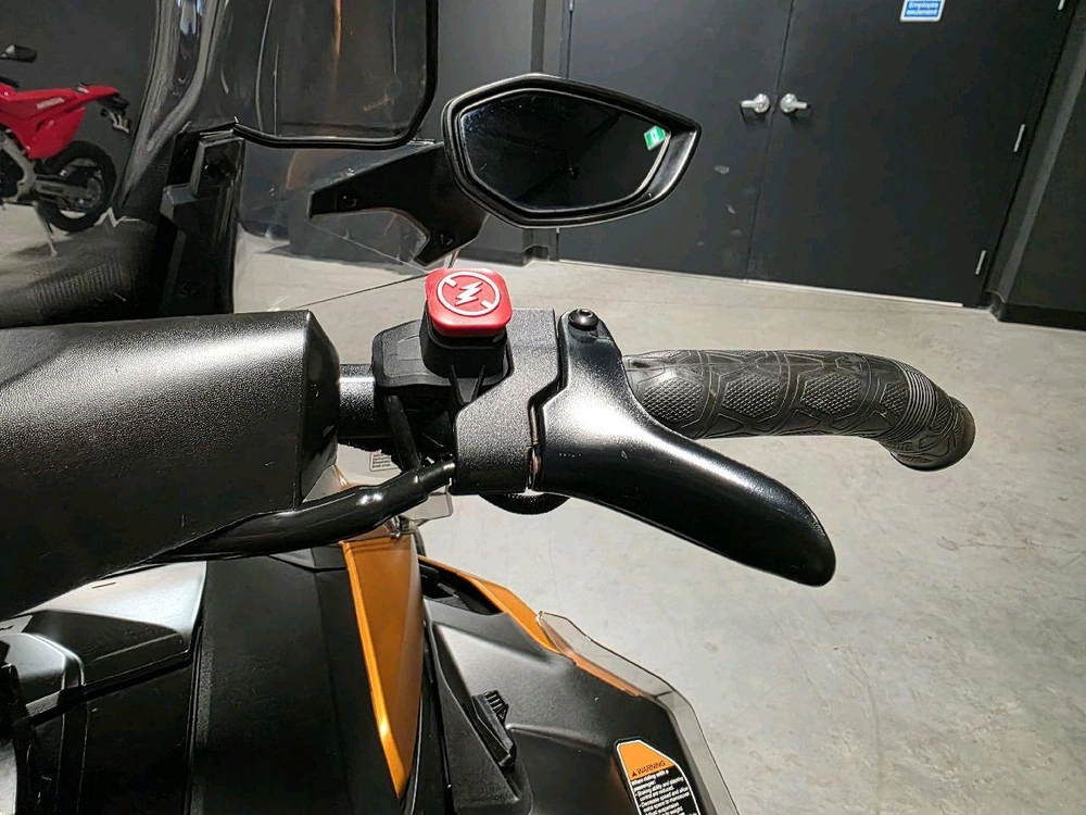 Ski-doo Grand Trg Le Platinum 900 2025 alt