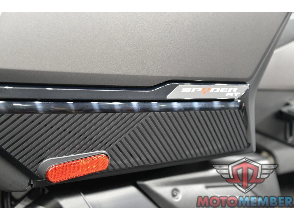 2026 Can-am Spyder Rt Limited Dark alt