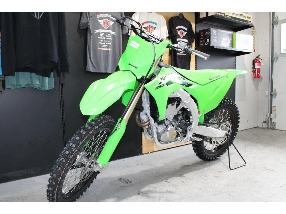 2025 Kawasaki Kx™250 alt
