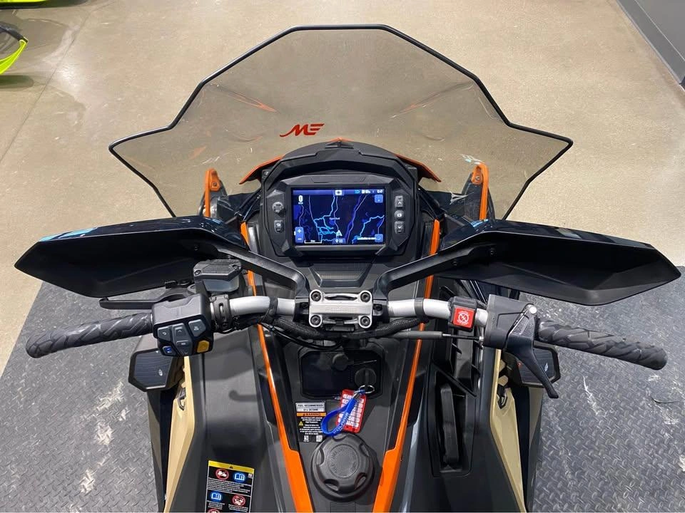 2022 Polaris Switchback Assault 850 alt