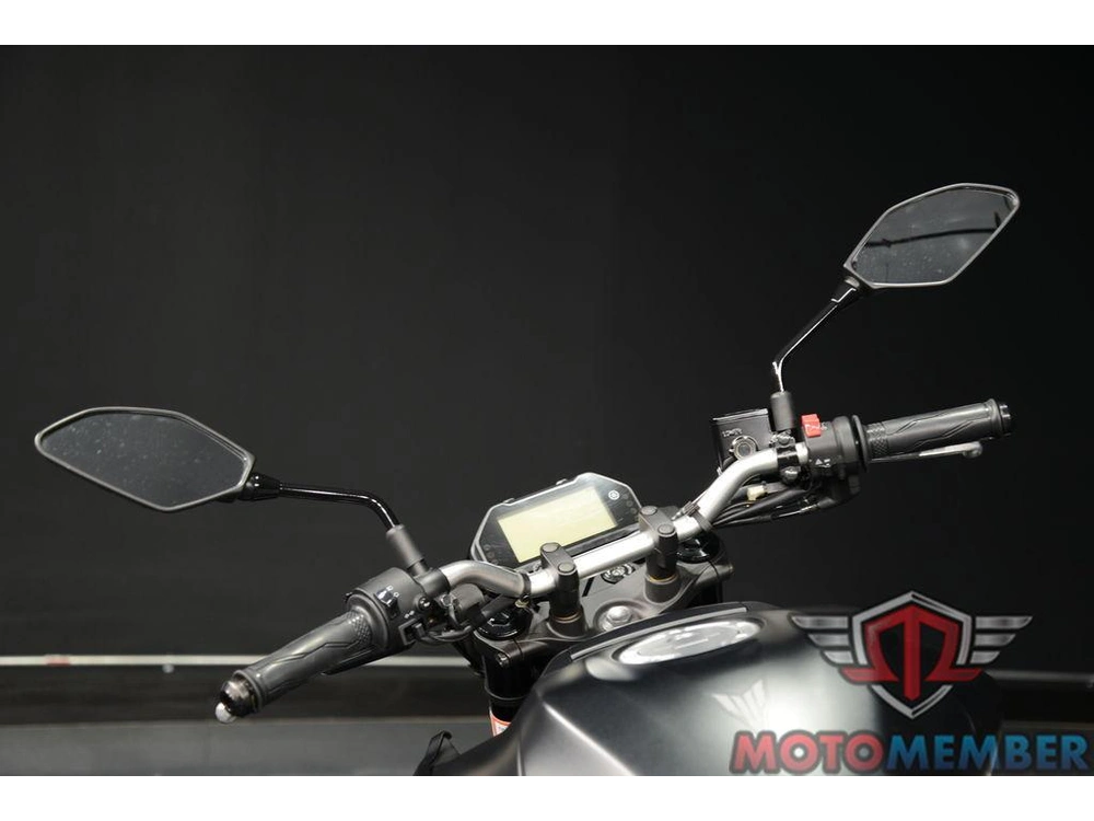 2023 Yamaha Mt-03 alt