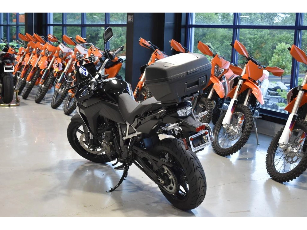 2024 Suzuki V-strom 800 Touring alt