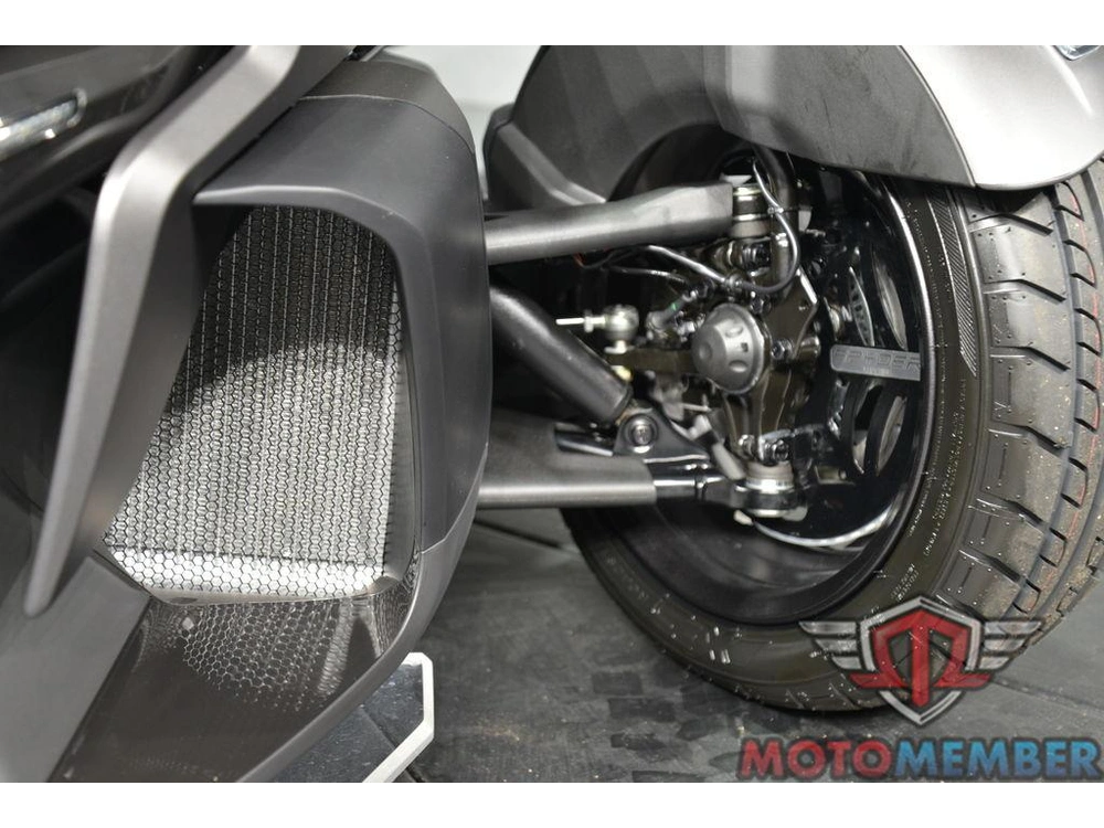 2026 Can-am Spyder Rt Limited Dark alt