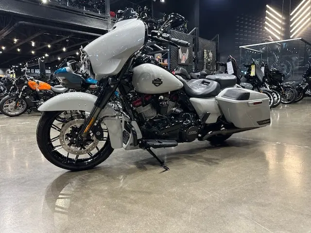 Harley-Davidson CVO Street GlideFLHXSE 2020