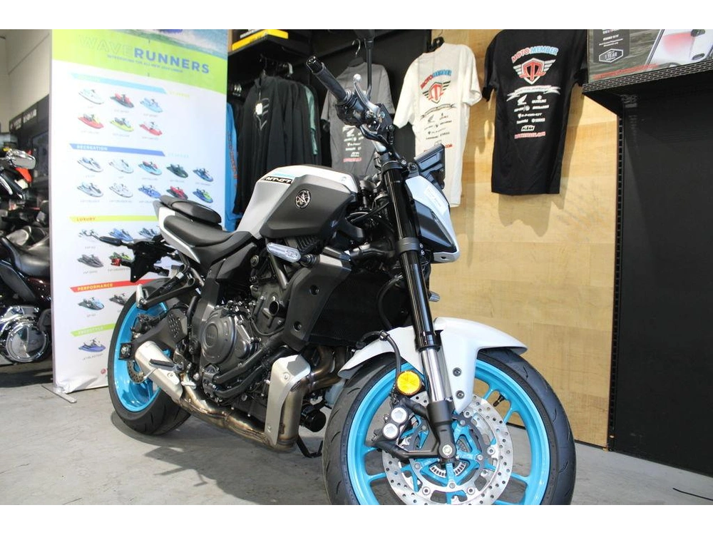 2025 Yamaha Mt-03 alt