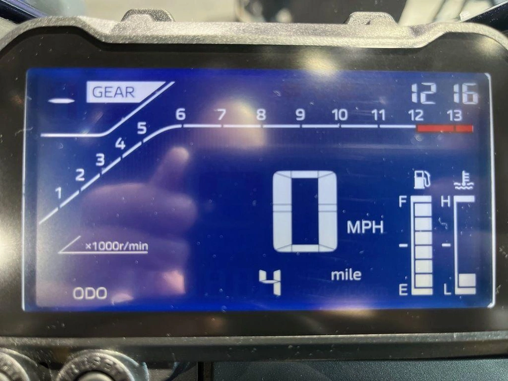 2025 Yamaha Yzf-r3 alt