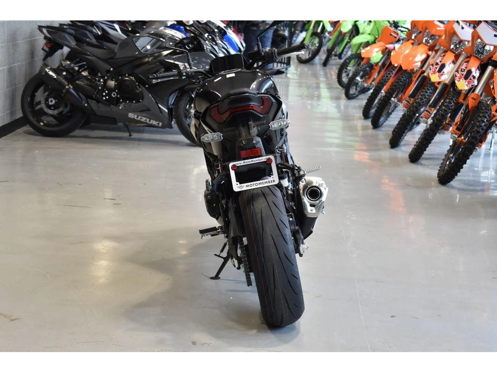 2025 Kawasaki Z900 Abs Metallic Spark Black/metallic Carbon Gray alt