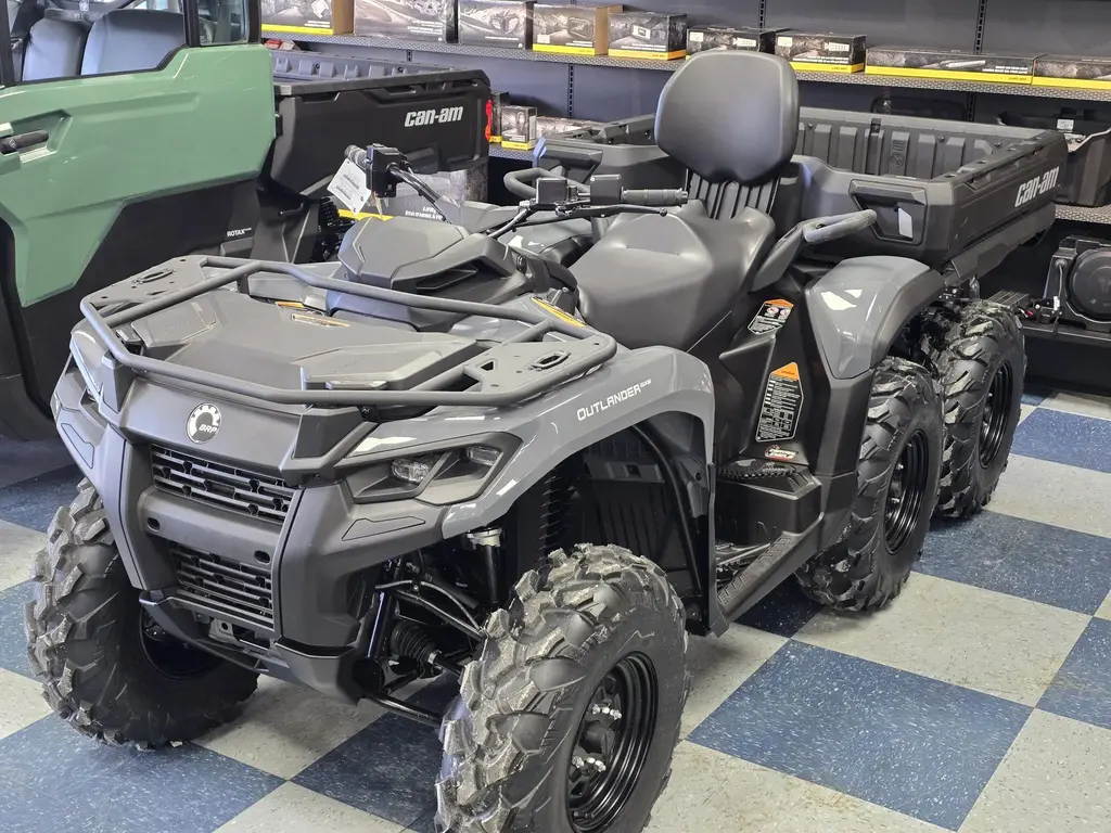 2026 Can-Am OUTLANDER - MAX DPS 700 6X6