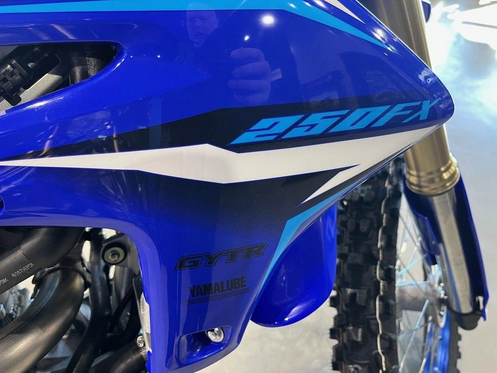2026 Yamaha Yz250fx alt