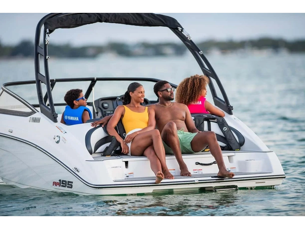 2025 Yamaha Ar195 White alt