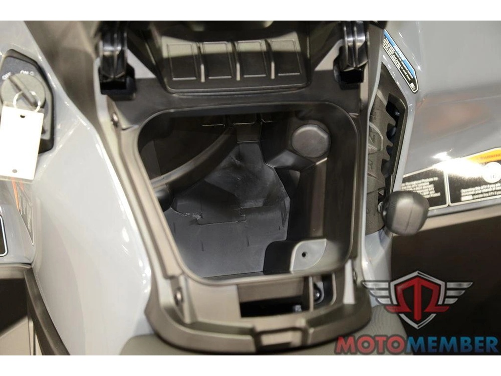 2026 Can-am Outlander 700 Granite Grey alt