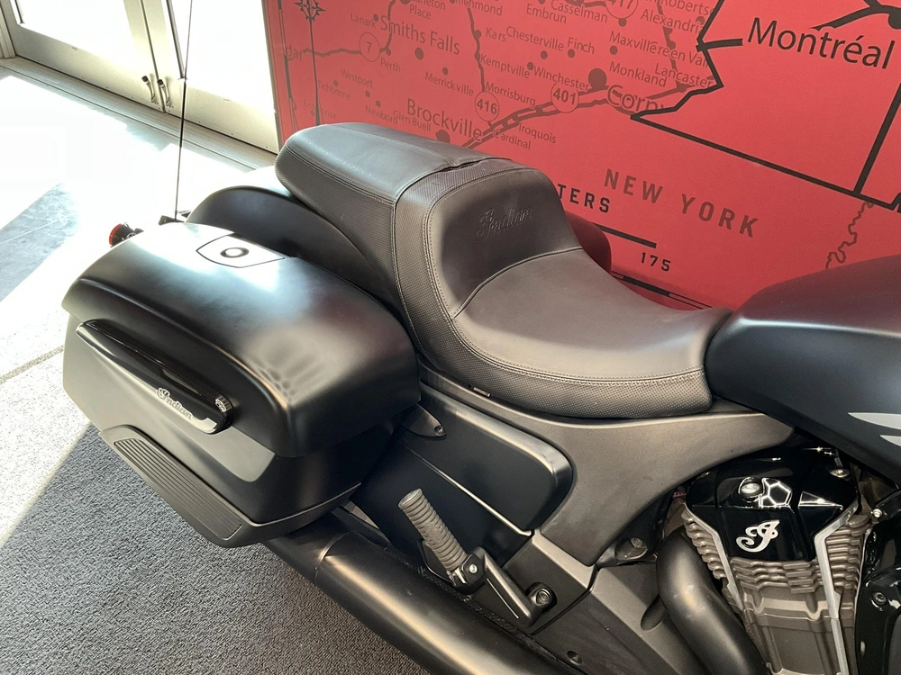 Indian Motorcycle Challenger Dark Horse 2022 alt
