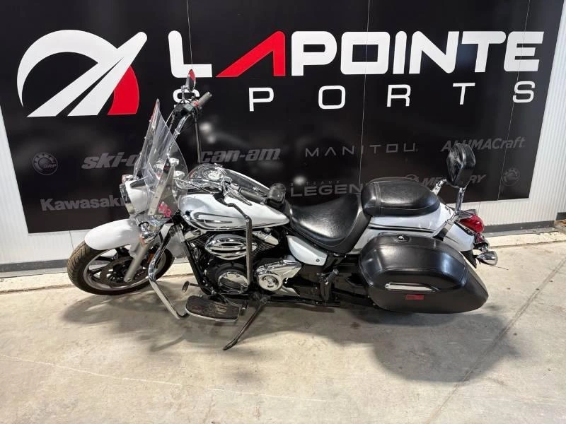 Yamaha V-star 950 2015 alt