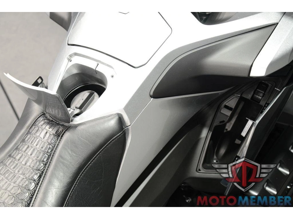 2025 Honda Gold Wing Tour Automatic Dct alt