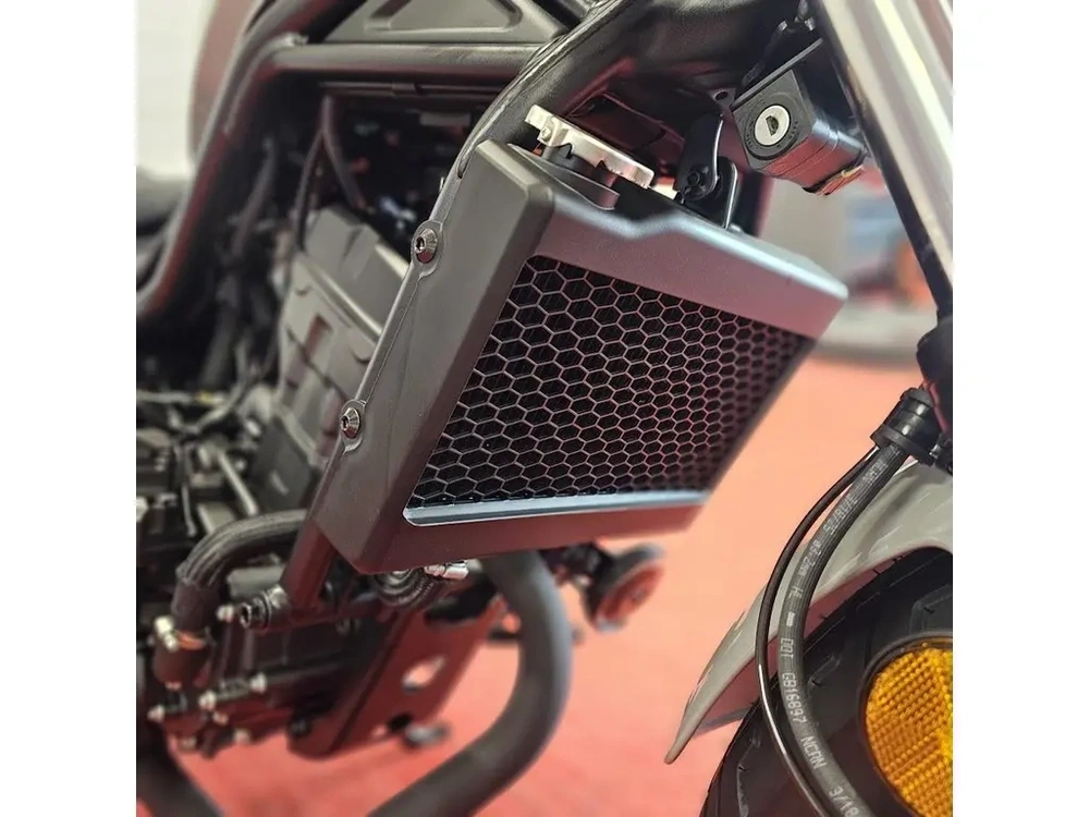 2026 Honda Rebel 300 E-clutch alt