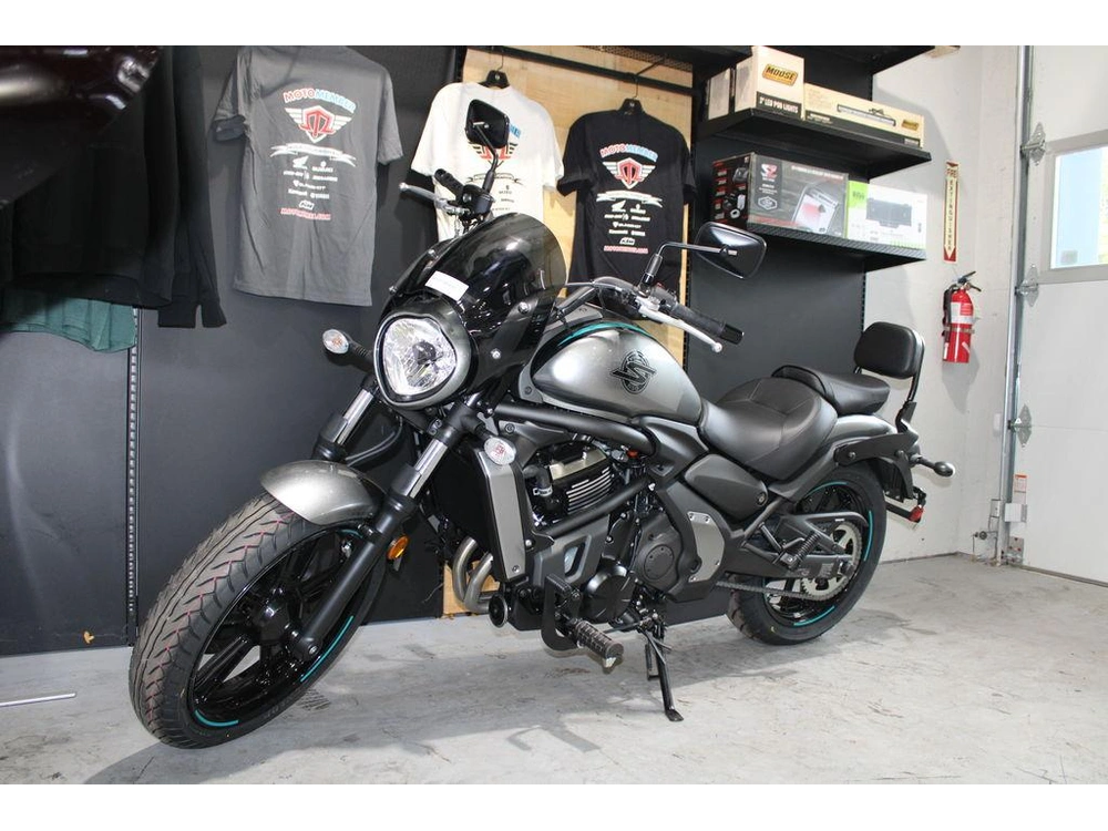 2025 Kawasaki Vulcan® S Cafe Abs alt