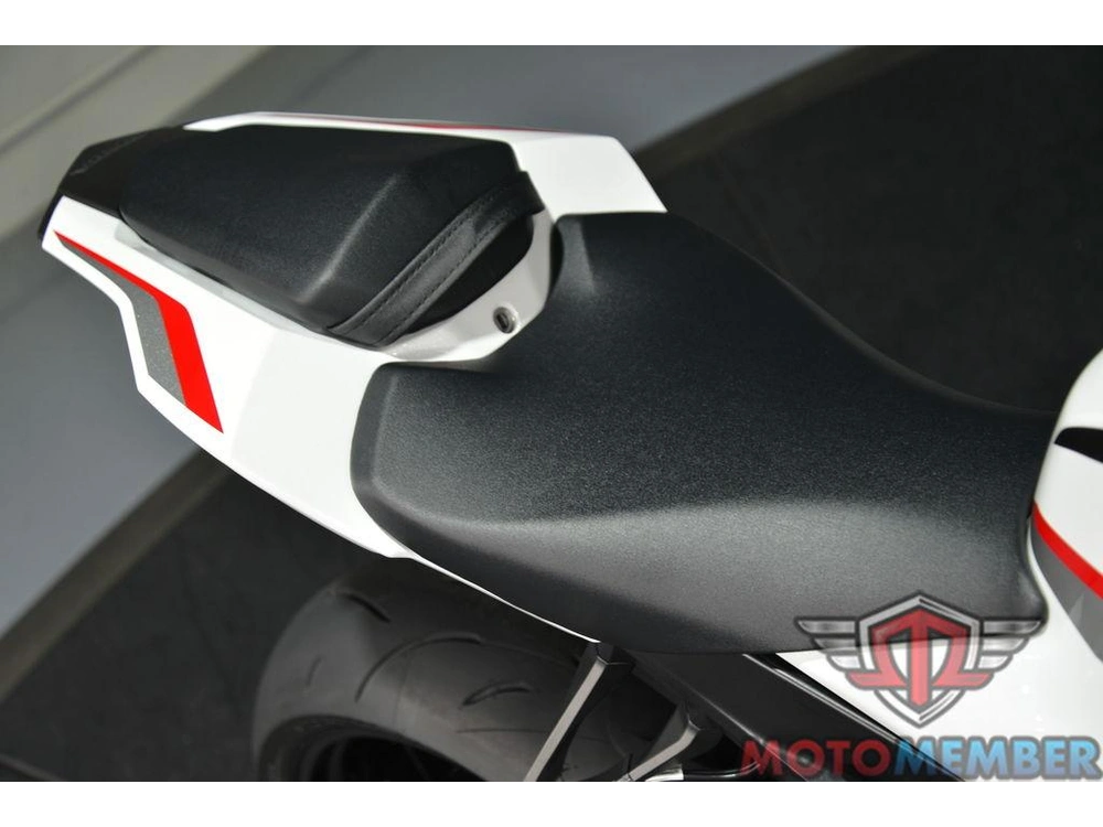 2026 Honda Cbr1000rr alt