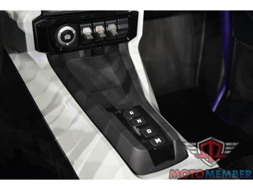 2024 Slingshot Slingshot® R Autodrive Purple Lightning alt