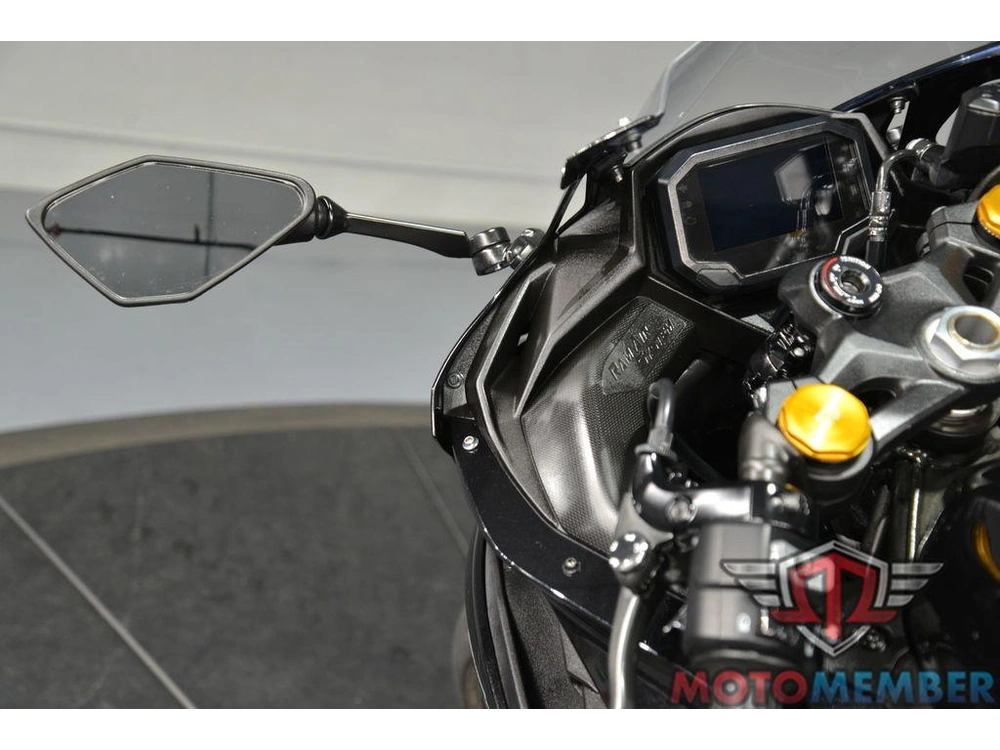 2025 Kawasaki Ninja® Zx™-4r Abs alt