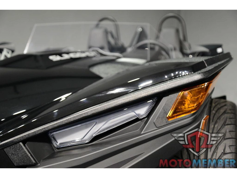 2025 Slingshot Slingshot® S Autodrive Jet Black alt