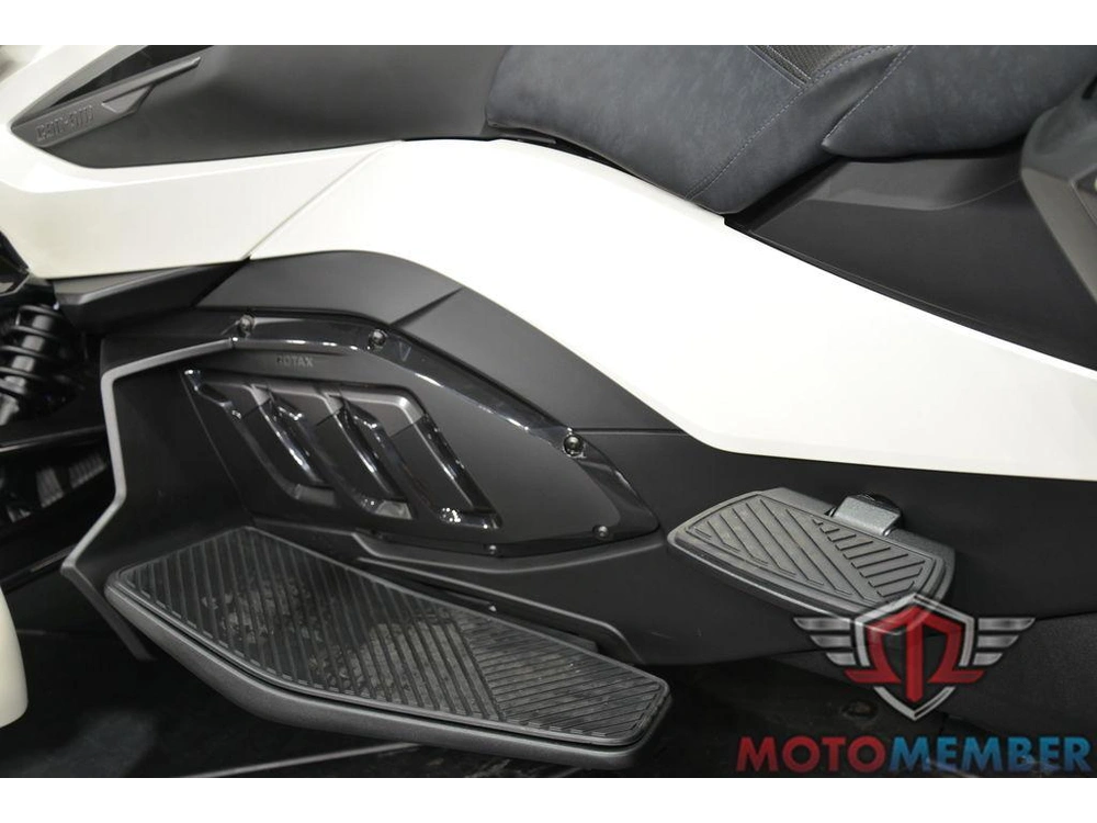 2026 Can-am Spyder Rt Sea-to-sky alt