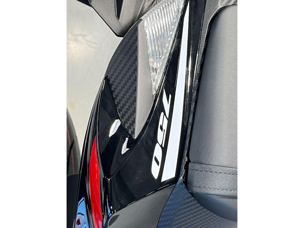 2026 Suzuki Gsx-r750z alt