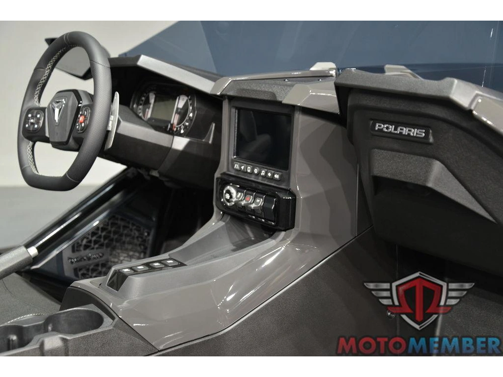 2025 Slingshot Slingshot® R Autodrive Nightfall alt