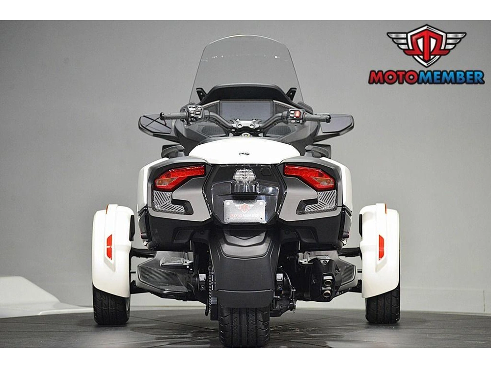 2026 Can-am Spyder Rt alt