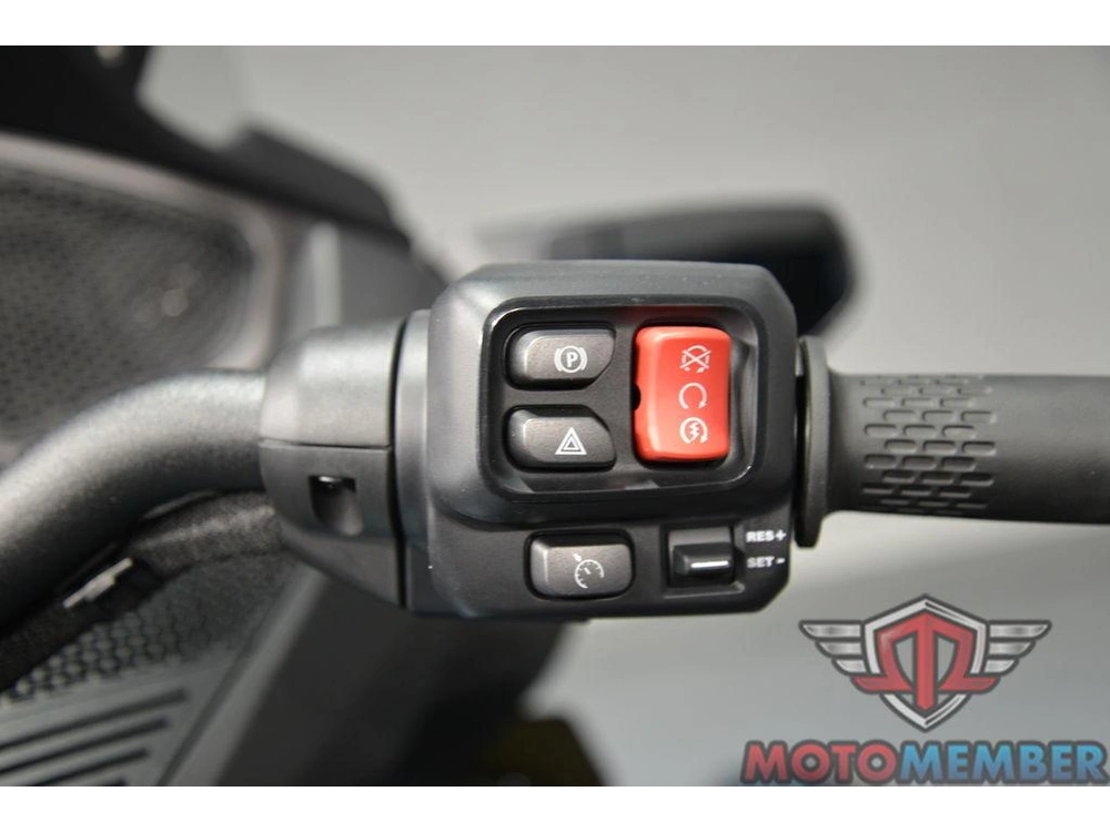 2026 Can-am Spyder Rt alt