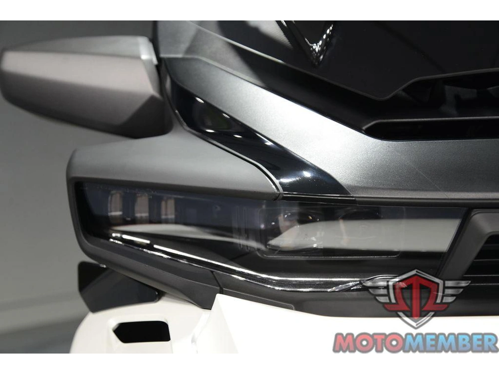 2026 Can-am Spyder Rt alt