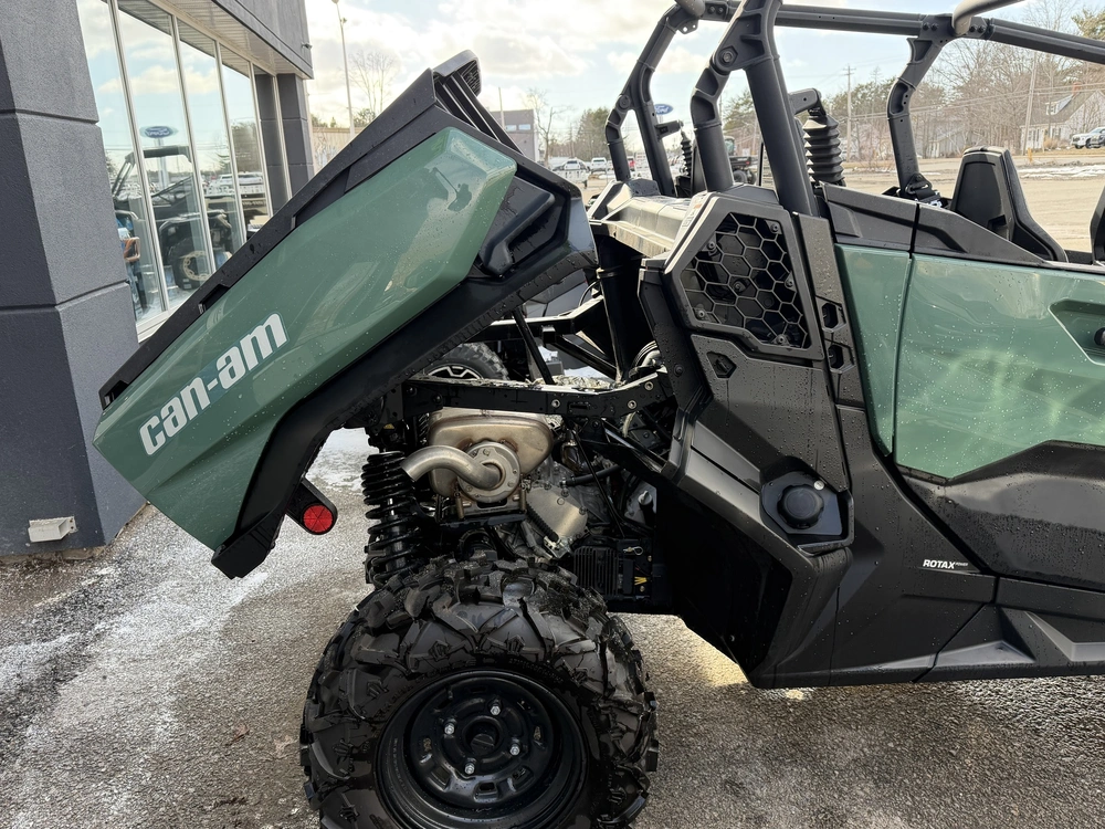 2025 Brp Commander Max Dps 1000r alt