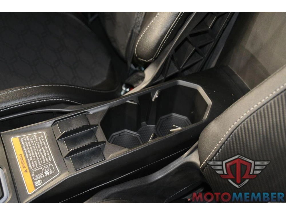 2025 Can-am Maverick R X Rs alt