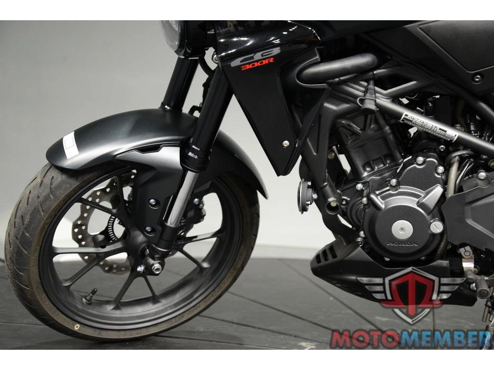 2025 Honda Cb300r alt