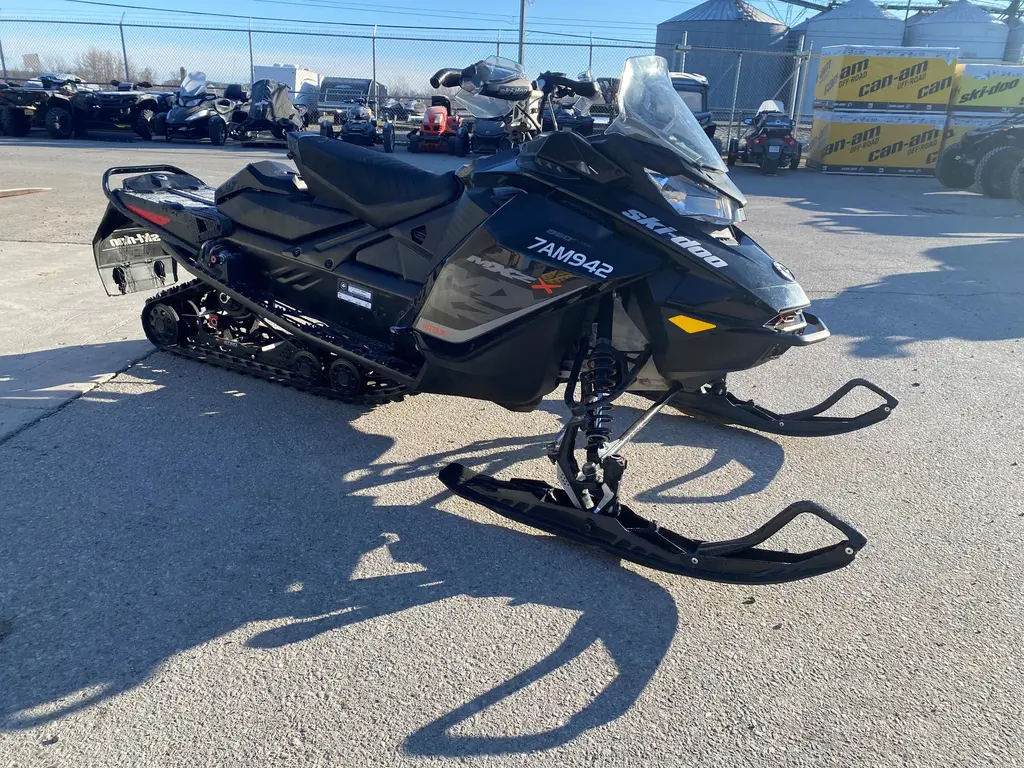 2018 Ski-Doo MXZ 850 X