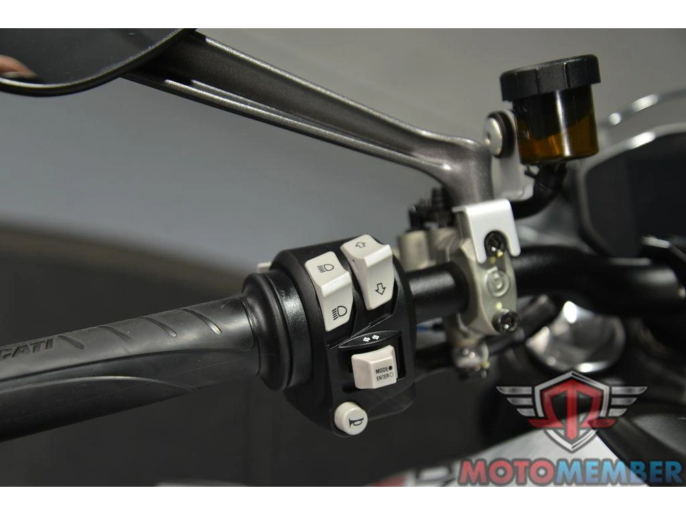 2024 Ducati Monster Plus Iceberg White alt