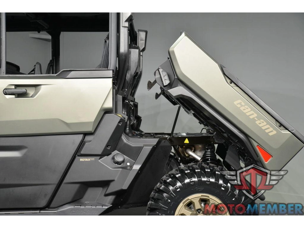 2026 Can-am Defender Max X Mr Hd11 With Half-doors alt