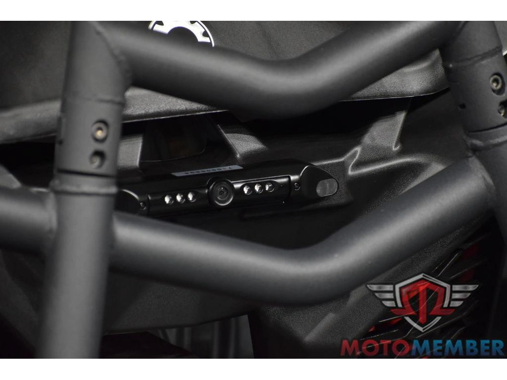 2025 Can-am Maverick X3 Ds Turbo Fiery Red & Hyper Silver alt