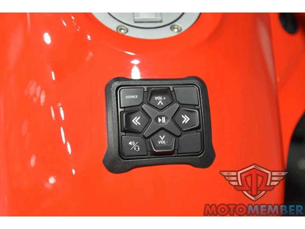 2022 Can-am Spyder F3 Limited Chrome Wheels alt