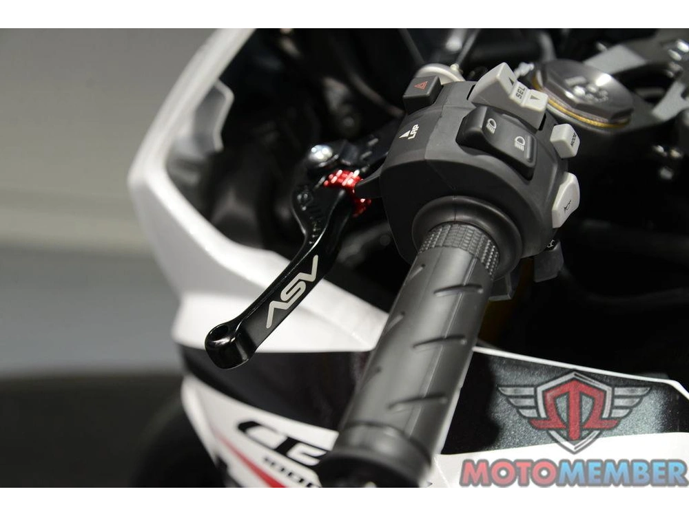 2026 Honda Cbr1000rr alt