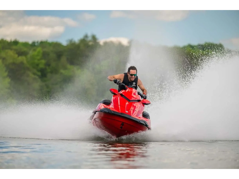 2026 Yamaha Svho alt