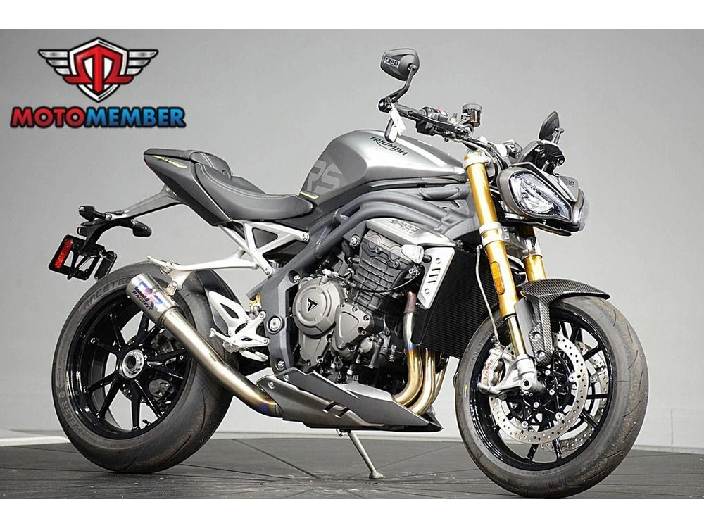 2022 Triumph Speed Triple 1200 Rs Matte Silver Ice alt