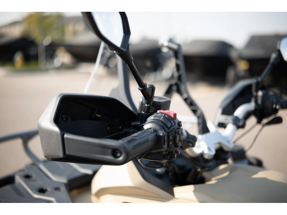 2026 Cfmoto Cforce 1000 Overland alt