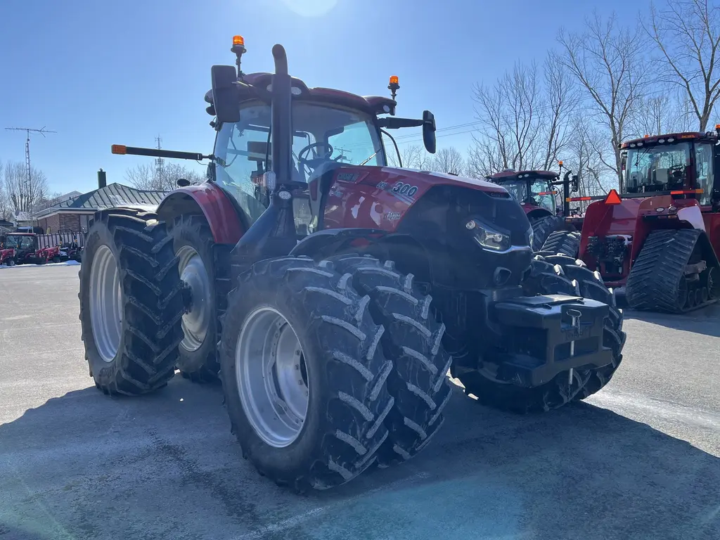 2024 Case IH Optum 300 CVX