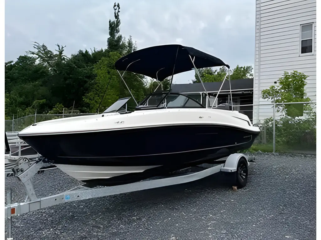 2022 Bayliner VR05 + 150hp EFI 4S Mercury & Trailer