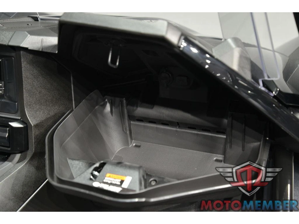 2024 Slingshot Slingshot® S Autodrive W/ Technology Package I alt