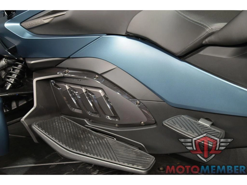 2026 Can-am Spyder Rt alt