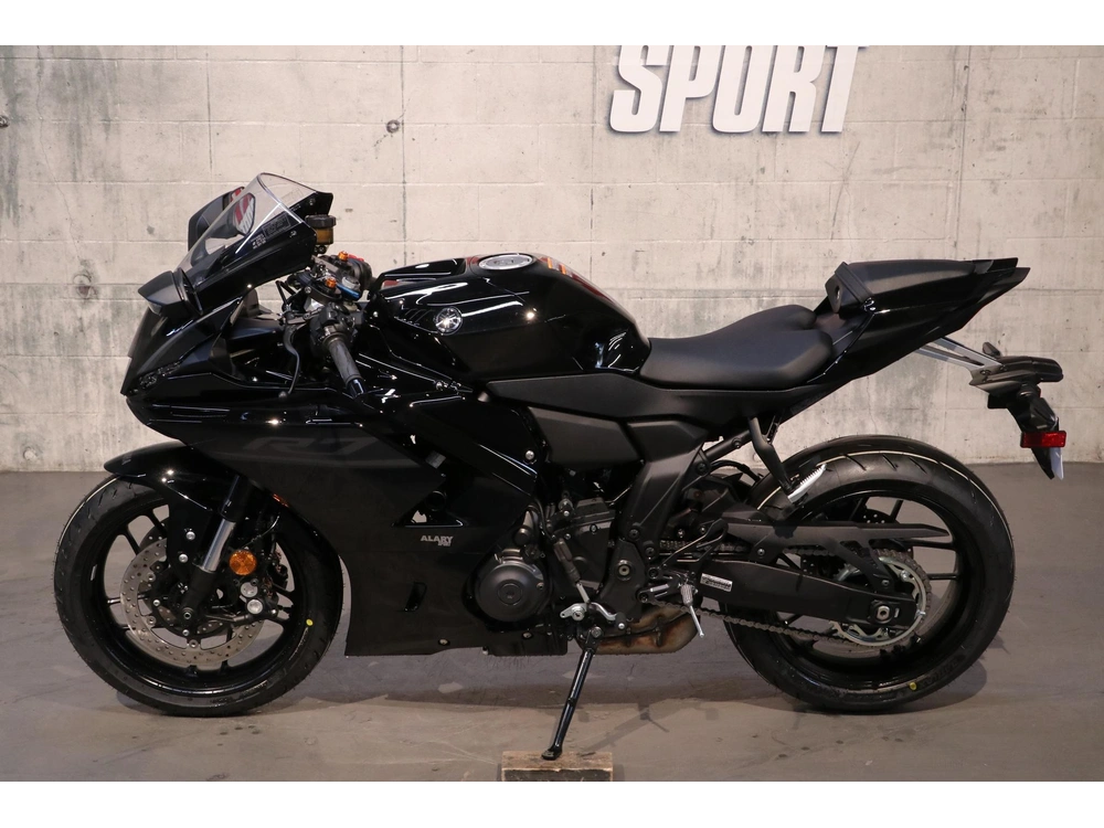 2026 Yamaha Yzf-r7 alt