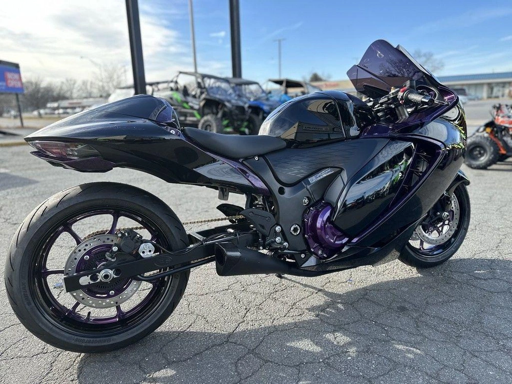 2025 Suzuki Hayabusa alt